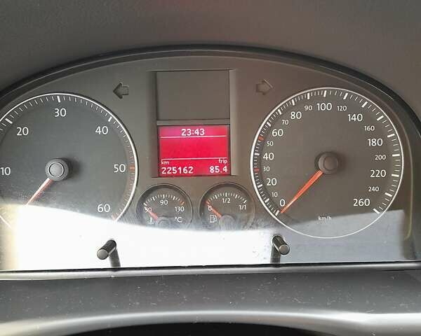 Чорний Фольксваген Туран, об'ємом двигуна 1.9 л та пробігом 255 тис. км за 8300 $, фото 18 на Automoto.ua