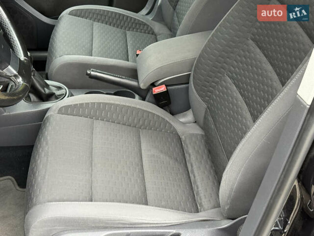 Чорний Фольксваген Туран, об'ємом двигуна 1.6 л та пробігом 200 тис. км за 7950 $, фото 30 на Automoto.ua