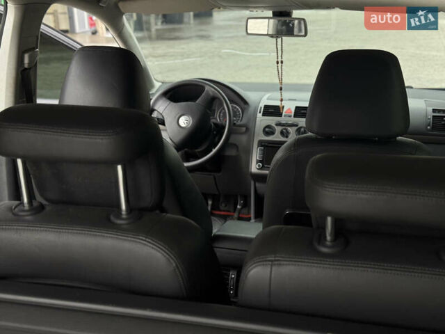 Черный Фольксваген Туран, объемом двигателя 1.4 л и пробегом 247 тыс. км за 7500 $, фото 16 на Automoto.ua