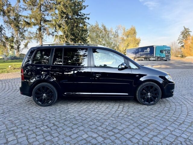 Черный Фольксваген Туран, объемом двигателя 1.4 л и пробегом 200 тыс. км за 7300 $, фото 5 на Automoto.ua