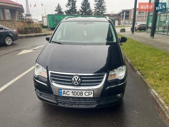 Черный Фольксваген Туран, объемом двигателя 2 л и пробегом 208 тыс. км за 7771 $, фото 13 на Automoto.ua