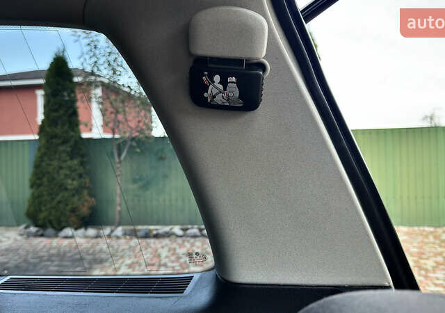 Черный Фольксваген Туран, объемом двигателя 1.6 л и пробегом 176 тыс. км за 8198 $, фото 37 на Automoto.ua