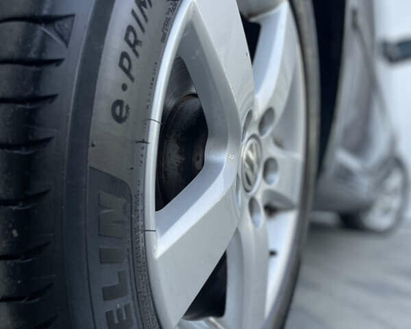 Чорний Фольксваген Туран, об'ємом двигуна 2 л та пробігом 292 тис. км за 8999 $, фото 39 на Automoto.ua