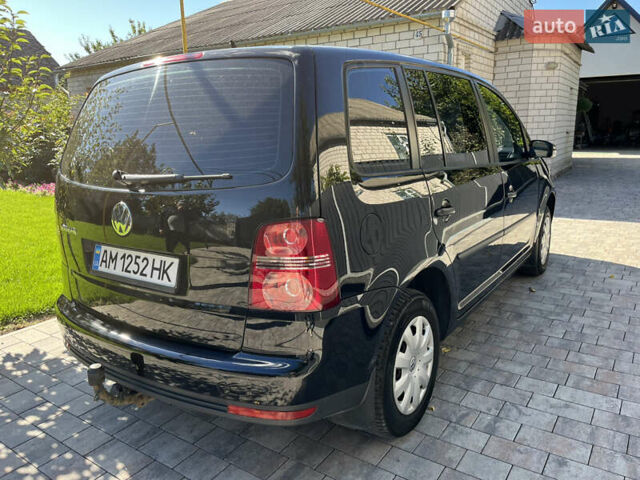 Чорний Фольксваген Туран, об'ємом двигуна 1.6 л та пробігом 227 тис. км за 7500 $, фото 8 на Automoto.ua