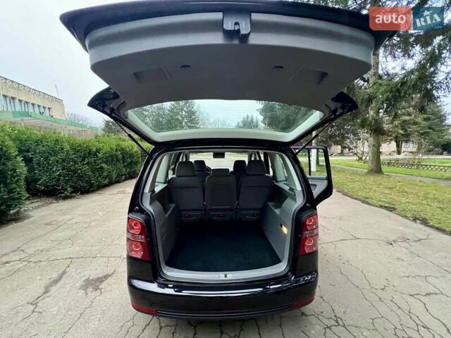 Чорний Фольксваген Туран, об'ємом двигуна 1.6 л та пробігом 221 тис. км за 7750 $, фото 78 на Automoto.ua