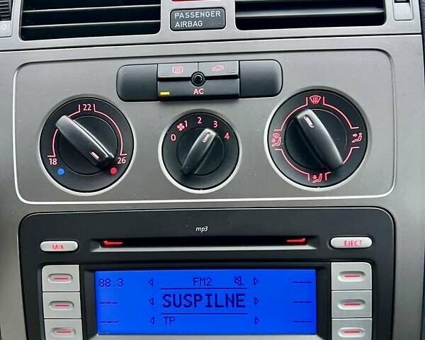 Чорний Фольксваген Туран, об'ємом двигуна 1.6 л та пробігом 221 тис. км за 7750 $, фото 92 на Automoto.ua