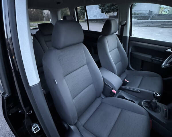 Черный Фольксваген Туран, объемом двигателя 1.4 л и пробегом 224 тыс. км за 6499 $, фото 41 на Automoto.ua