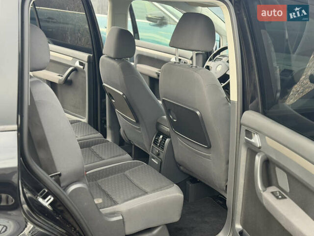 Чорний Фольксваген Туран, об'ємом двигуна 1.4 л та пробігом 169 тис. км за 7250 $, фото 12 на Automoto.ua