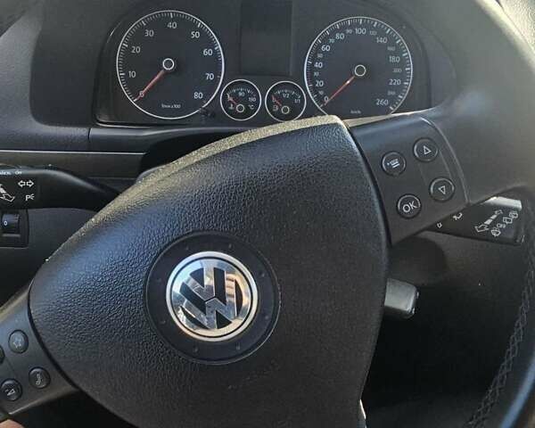 Чорний Фольксваген Туран, об'ємом двигуна 1.4 л та пробігом 216 тис. км за 7800 $, фото 11 на Automoto.ua