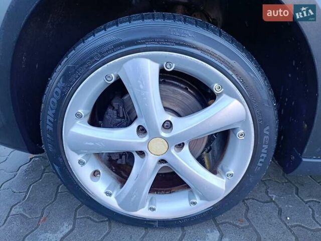 Черный Фольксваген Туран, объемом двигателя 1.6 л и пробегом 222 тыс. км за 7600 $, фото 12 на Automoto.ua