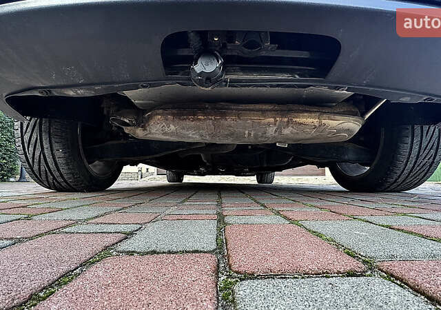 Черный Фольксваген Туран, объемом двигателя 1.6 л и пробегом 176 тыс. км за 8198 $, фото 98 на Automoto.ua