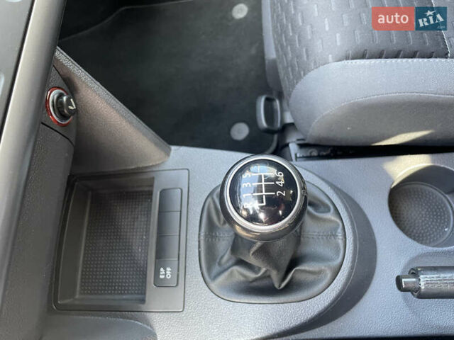 Чорний Фольксваген Туран, об'ємом двигуна 1.4 л та пробігом 192 тис. км за 7500 $, фото 36 на Automoto.ua