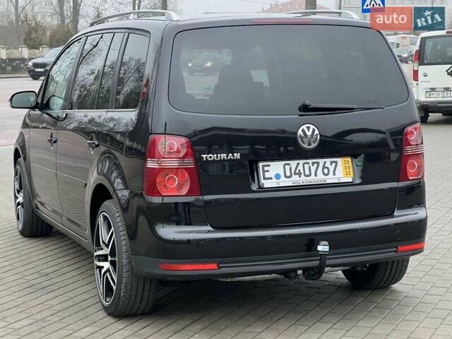 Чорний Фольксваген Туран, об'ємом двигуна 1.6 л та пробігом 147 тис. км за 8350 $, фото 6 на Automoto.ua