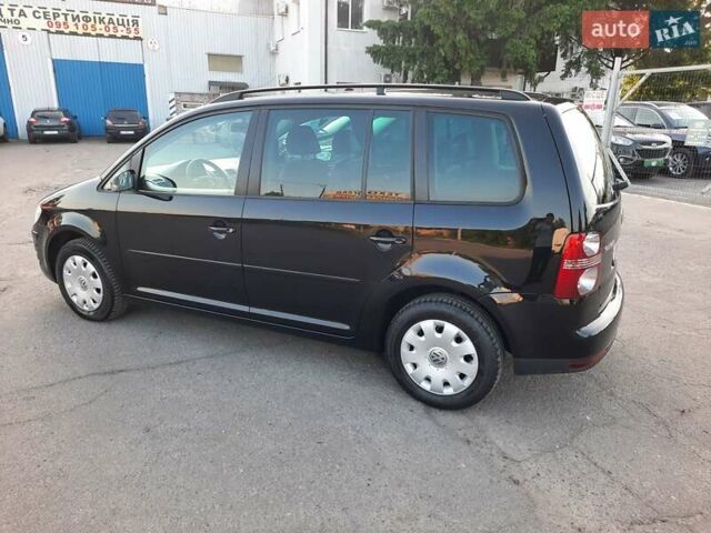 Черный Фольксваген Туран, объемом двигателя 1.6 л и пробегом 213 тыс. км за 8550 $, фото 11 на Automoto.ua