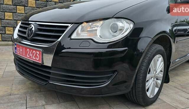 Чорний Фольксваген Туран, об'ємом двигуна 1.6 л та пробігом 242 тис. км за 6700 $, фото 26 на Automoto.ua