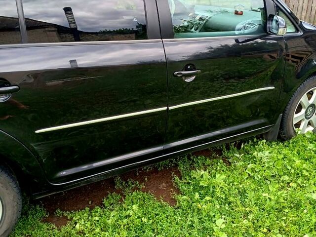 Черный Фольксваген Туран, объемом двигателя 1.4 л и пробегом 240 тыс. км за 6500 $, фото 3 на Automoto.ua