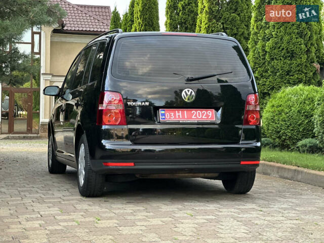 Черный Фольксваген Туран, объемом двигателя 1.6 л и пробегом 220 тыс. км за 7700 $, фото 13 на Automoto.ua