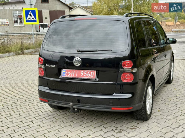 Чорний Фольксваген Туран, об'ємом двигуна 1.6 л та пробігом 200 тис. км за 7950 $, фото 26 на Automoto.ua