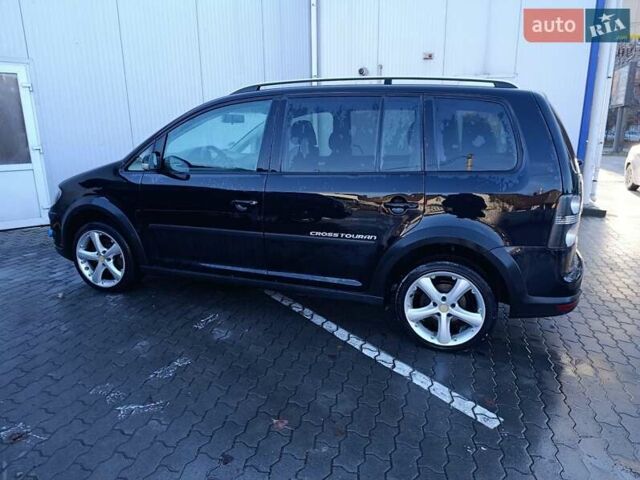 Черный Фольксваген Туран, объемом двигателя 1.6 л и пробегом 222 тыс. км за 7600 $, фото 7 на Automoto.ua