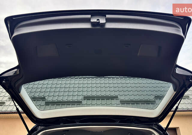 Черный Фольксваген Туран, объемом двигателя 1.6 л и пробегом 176 тыс. км за 8198 $, фото 33 на Automoto.ua