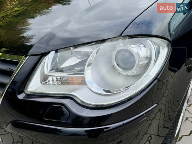 Чорний Фольксваген Туран, об'ємом двигуна 1.6 л та пробігом 200 тис. км за 7950 $, фото 46 на Automoto.ua