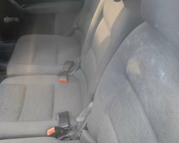 Черный Фольксваген Туран, объемом двигателя 1.9 л и пробегом 227 тыс. км за 7999 $, фото 3 на Automoto.ua