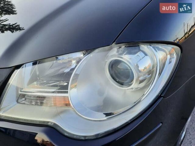 Черный Фольксваген Туран, объемом двигателя 1.6 л и пробегом 213 тыс. км за 8550 $, фото 32 на Automoto.ua