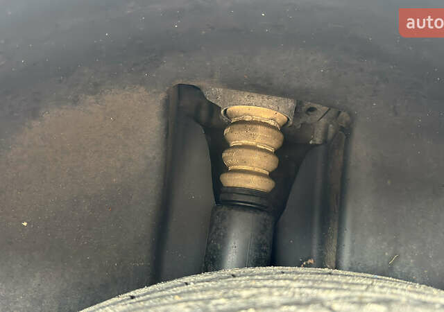 Черный Фольксваген Туран, объемом двигателя 1.6 л и пробегом 176 тыс. км за 8198 $, фото 102 на Automoto.ua