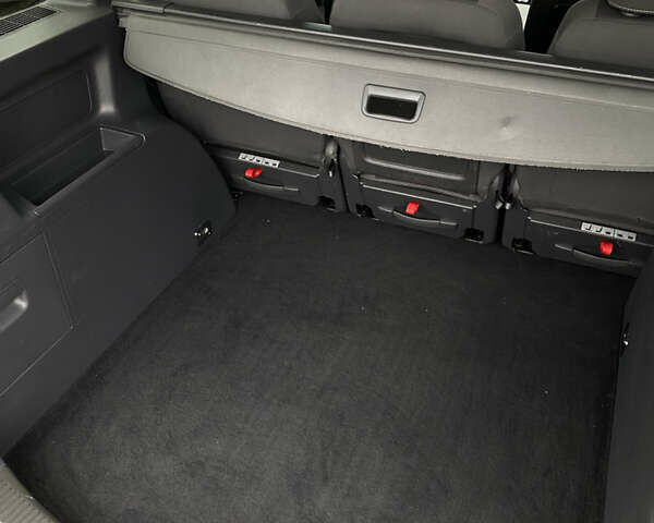 Черный Фольксваген Туран, объемом двигателя 1.6 л и пробегом 185 тыс. км за 8200 $, фото 9 на Automoto.ua