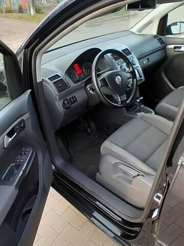 Чорний Фольксваген Туран, об'ємом двигуна 1.4 л та пробігом 212 тис. км за 6200 $, фото 8 на Automoto.ua