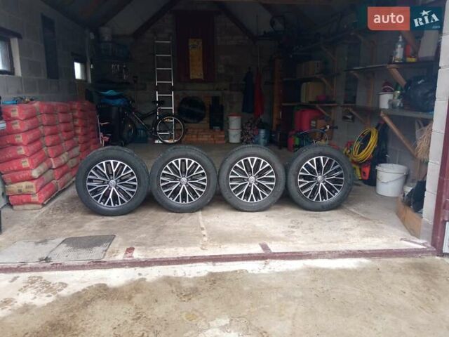 Черный Фольксваген Туран, объемом двигателя 1.9 л и пробегом 293 тыс. км за 7000 $, фото 13 на Automoto.ua