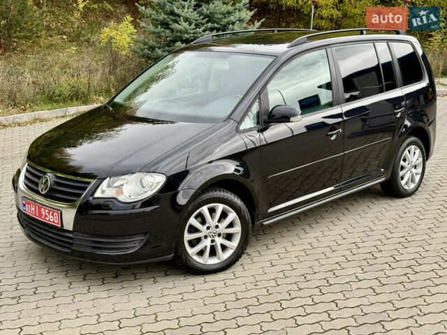 Черный Фольксваген Туран, объемом двигателя 1.6 л и пробегом 200 тыс. км за 7700 $, фото 8 на Automoto.ua