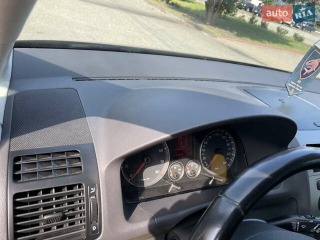 Чорний Фольксваген Туран, об'ємом двигуна 1.4 л та пробігом 192 тис. км за 7500 $, фото 32 на Automoto.ua