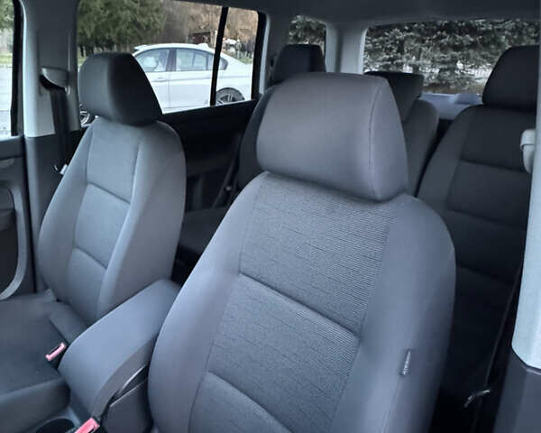 Черный Фольксваген Туран, объемом двигателя 1.4 л и пробегом 224 тыс. км за 6499 $, фото 18 на Automoto.ua