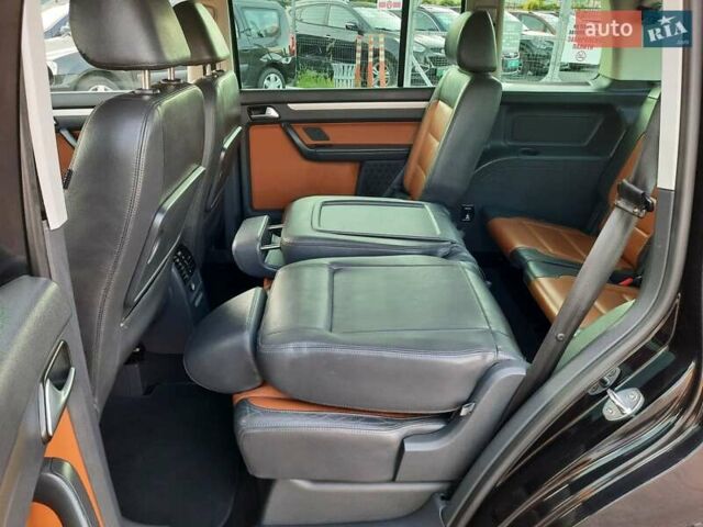 Черный Фольксваген Туран, объемом двигателя 1.6 л и пробегом 213 тыс. км за 8550 $, фото 90 на Automoto.ua