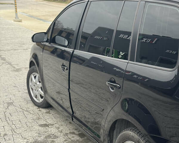 Черный Фольксваген Туран, объемом двигателя 1.4 л и пробегом 247 тыс. км за 7500 $, фото 6 на Automoto.ua