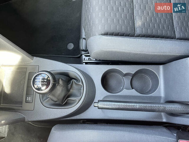 Чорний Фольксваген Туран, об'ємом двигуна 1.4 л та пробігом 192 тис. км за 7500 $, фото 16 на Automoto.ua