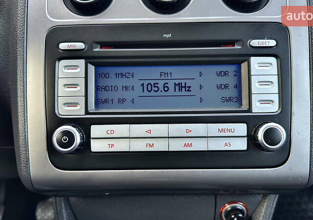 Черный Фольксваген Туран, объемом двигателя 1.6 л и пробегом 176 тыс. км за 8198 $, фото 53 на Automoto.ua