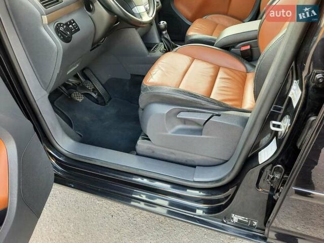 Черный Фольксваген Туран, объемом двигателя 1.6 л и пробегом 213 тыс. км за 8550 $, фото 49 на Automoto.ua