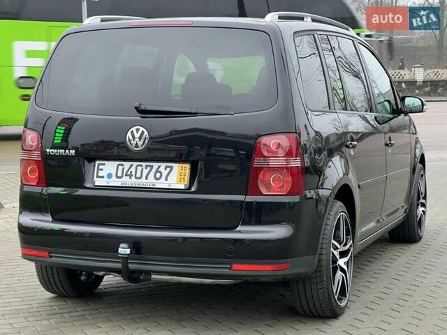 Чорний Фольксваген Туран, об'ємом двигуна 1.6 л та пробігом 147 тис. км за 8350 $, фото 5 на Automoto.ua