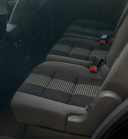 Черный Фольксваген Туран, объемом двигателя 1.4 л и пробегом 242 тыс. км за 7500 $, фото 7 на Automoto.ua