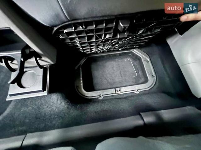 Чорний Фольксваген Туран, об'ємом двигуна 1.6 л та пробігом 221 тис. км за 7750 $, фото 79 на Automoto.ua