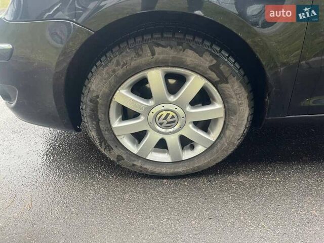 Черный Фольксваген Туран, объемом двигателя 2 л и пробегом 208 тыс. км за 7771 $, фото 19 на Automoto.ua