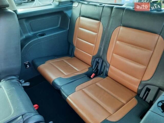 Черный Фольксваген Туран, объемом двигателя 1.6 л и пробегом 213 тыс. км за 8550 $, фото 94 на Automoto.ua