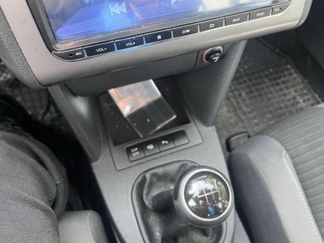 Черный Фольксваген Туран, объемом двигателя 0 л и пробегом 354 тыс. км за 3750 $, фото 9 на Automoto.ua