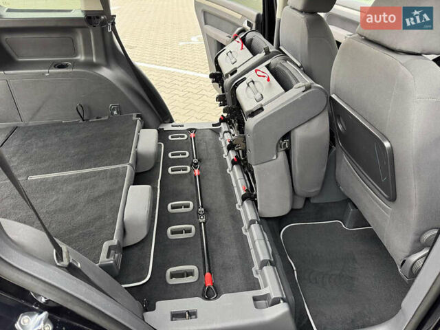 Черный Фольксваген Туран, объемом двигателя 1.4 л и пробегом 190 тыс. км за 7200 $, фото 48 на Automoto.ua