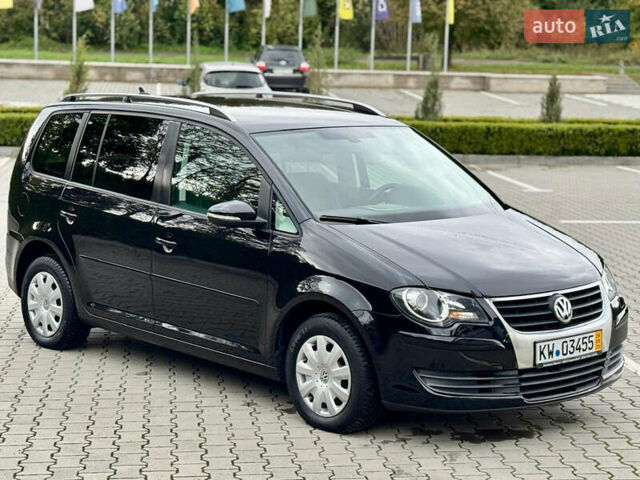 Черный Фольксваген Туран, объемом двигателя 1.4 л и пробегом 190 тыс. км за 7200 $, фото 18 на Automoto.ua