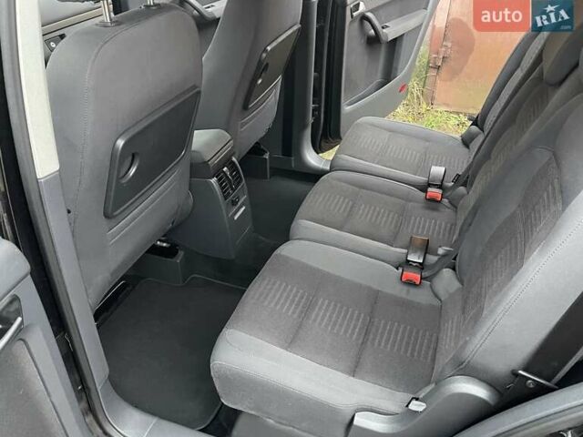 Черный Фольксваген Туран, объемом двигателя 1.4 л и пробегом 194 тыс. км за 6555 $, фото 122 на Automoto.ua