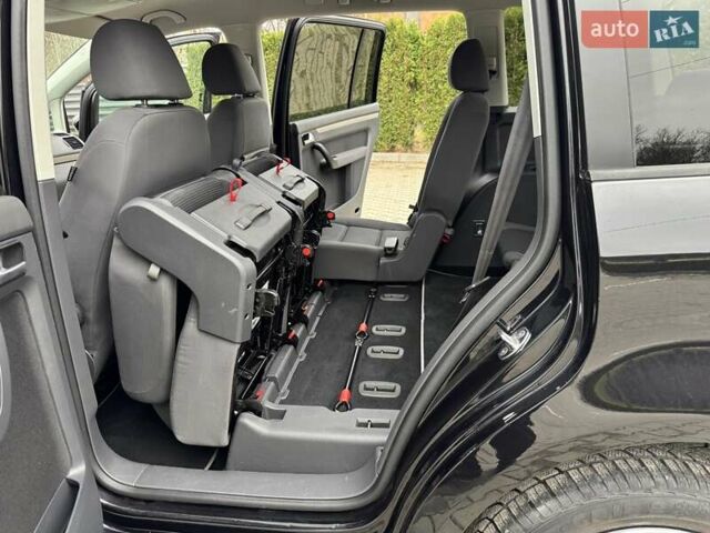 Чорний Фольксваген Туран, об'ємом двигуна 1.6 л та пробігом 147 тис. км за 8400 $, фото 42 на Automoto.ua