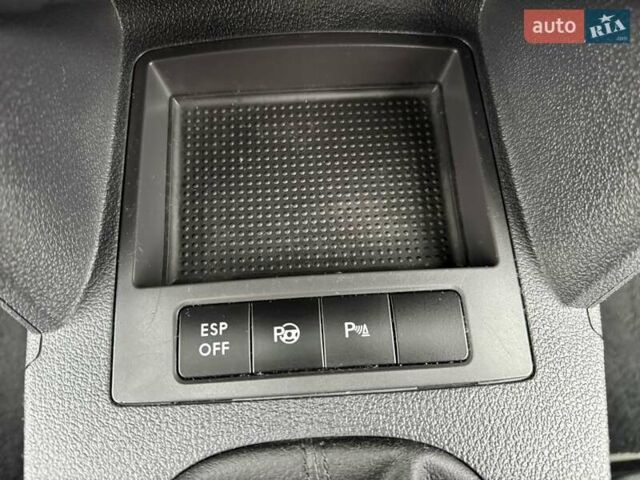 Чорний Фольксваген Туран, об'ємом двигуна 1.6 л та пробігом 147 тис. км за 8400 $, фото 36 на Automoto.ua